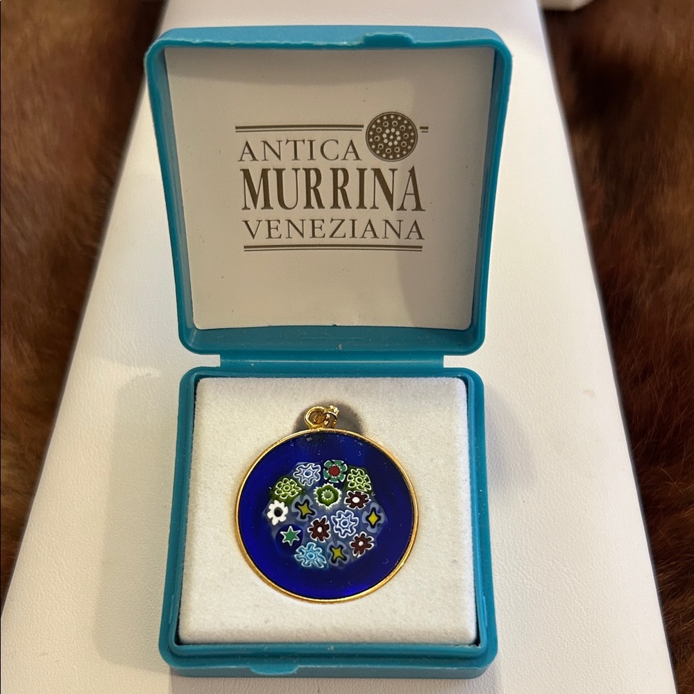 Venezian Glass Floral Pendant